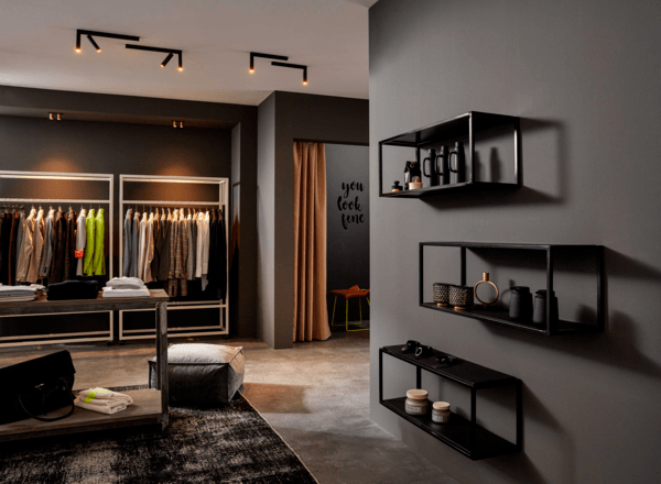 Amener des couleurs dans le magasin-min