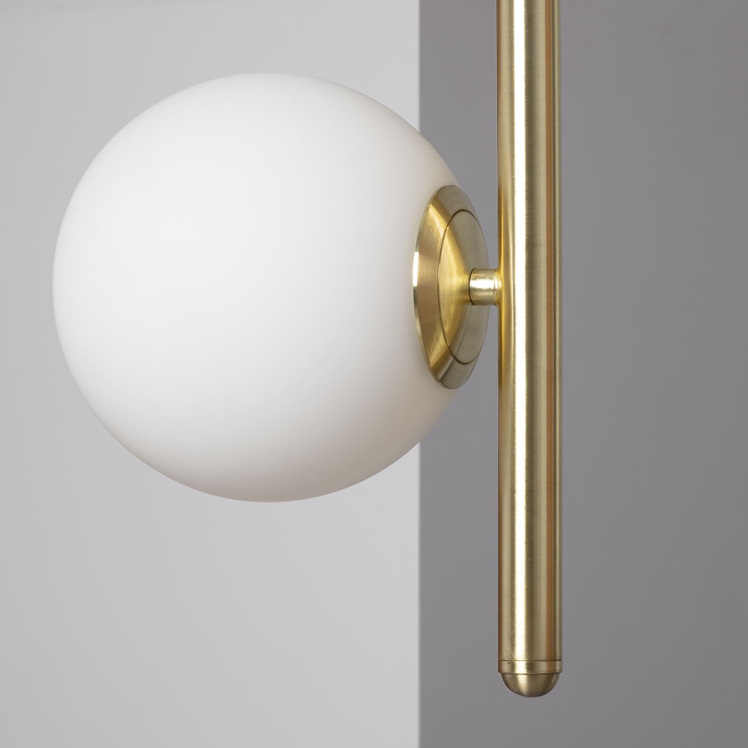 hangeleuchte-aus-metall-und-glas-moonlight-doppelt-iluzzia (3)