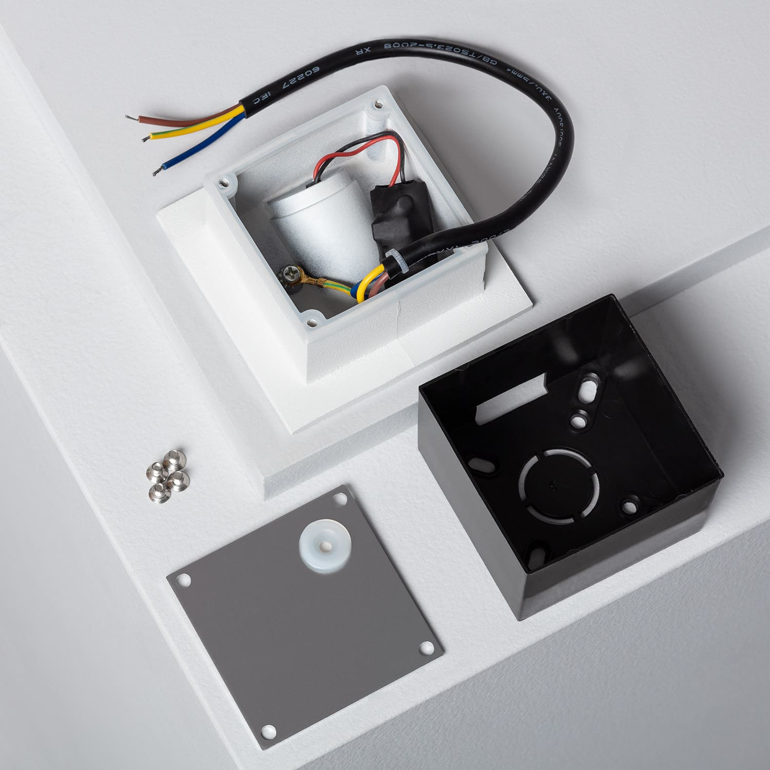 led-wandleuchte-3w-quadratisch-aluminium-oval-wabi-weiss (5)