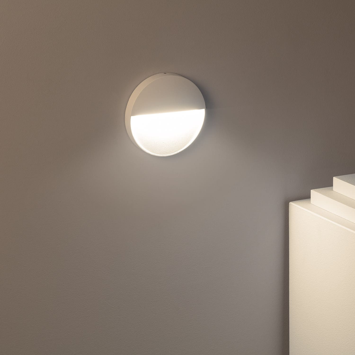 led-wandleuchte-4w-aluminium-rund-jade-weiss