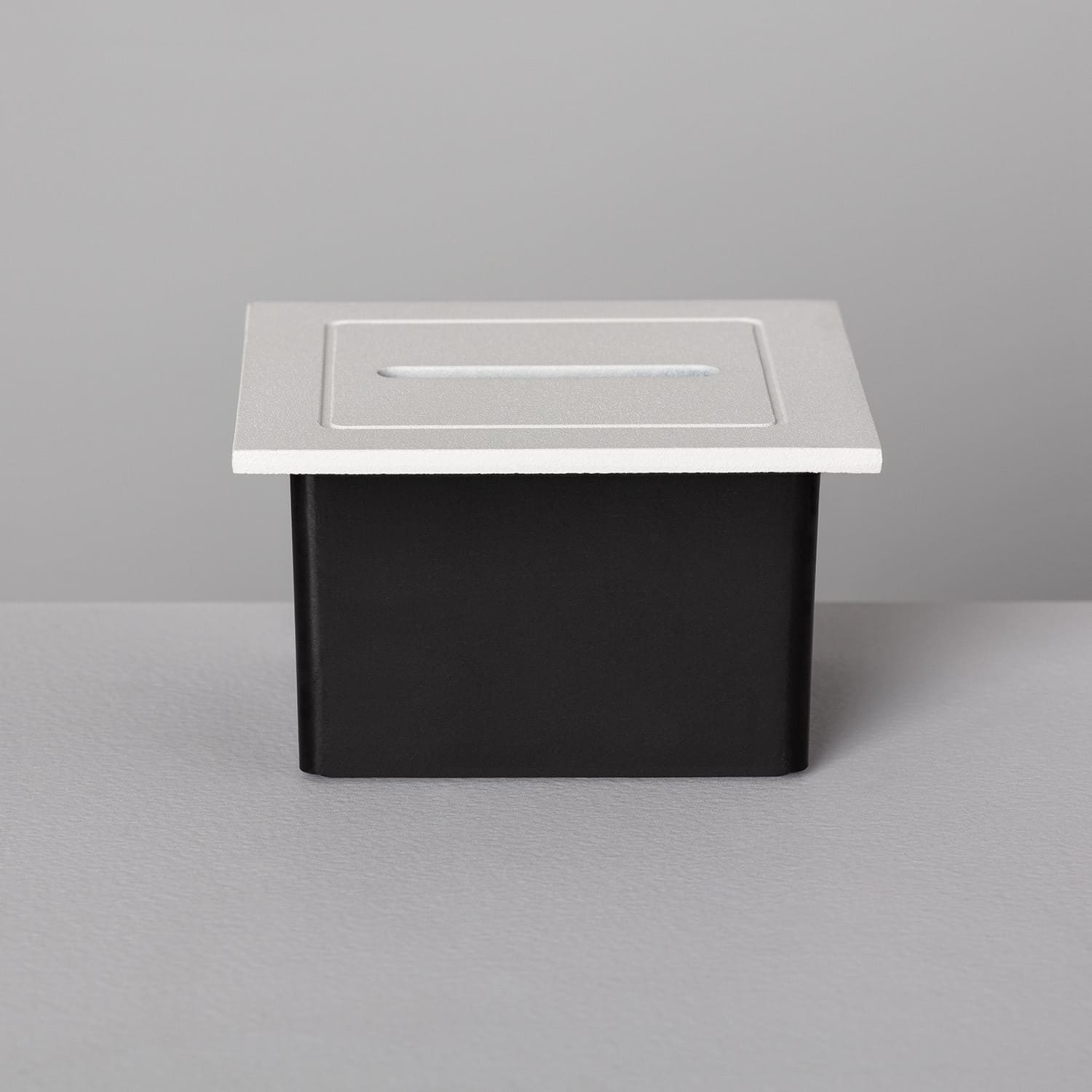 led-wandleuchte-aluminium-fur-aussen-lineal-wabi-weiss (4)