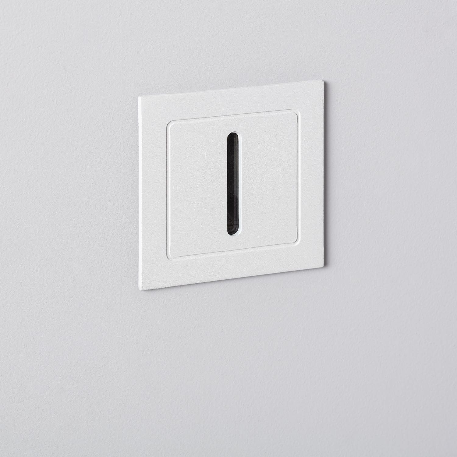 led-wandleuchte-aluminium-fur-aussen-lineal-wabi-weiss