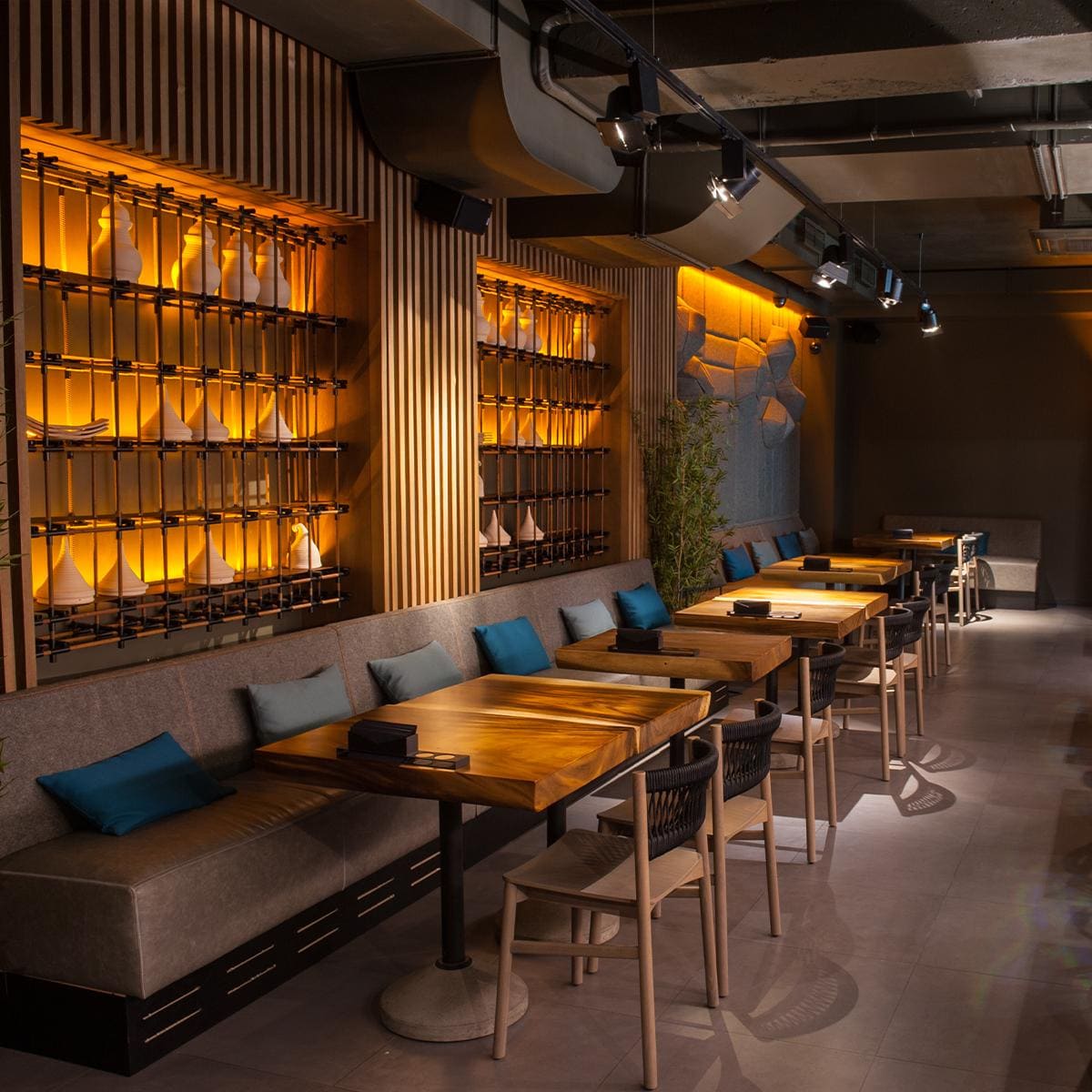 COBAmberBernstein24VLEDStreifen5M10Wm528LEDm8mmIP202300K-27586_1920x1920