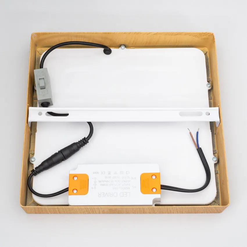 led-deckenleuchte-18w-quadratisch-slim-cct-wahlbar-(10)