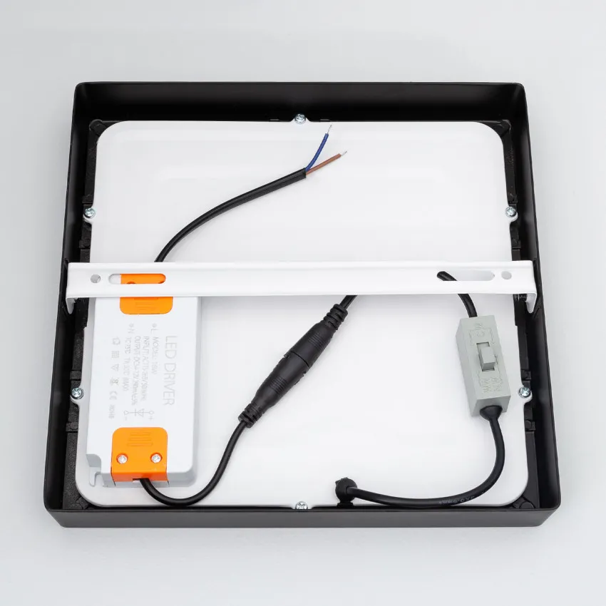 led-deckenleuchte-18w-quadratisch-slim-cct-wahlbar-(14)