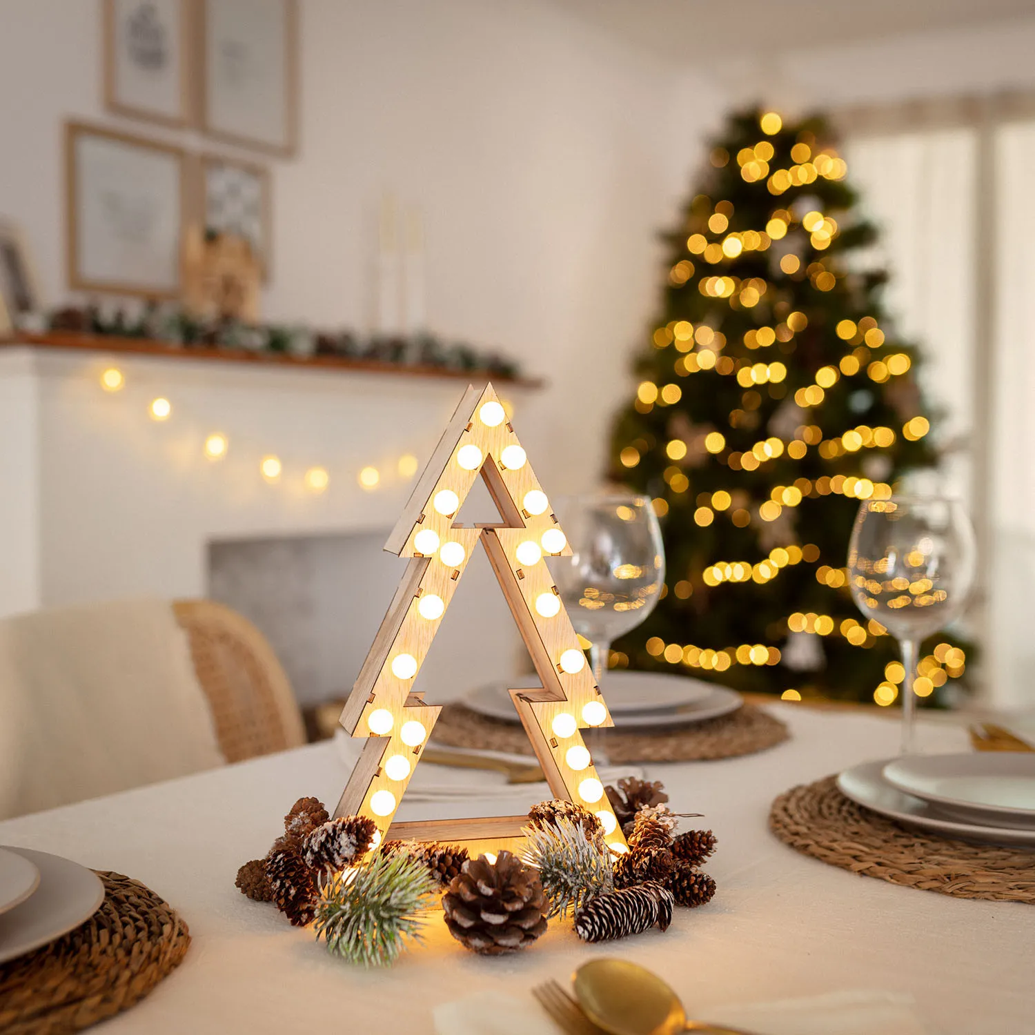 led-weihnachtsbaum-aus-holz-mit-batterie-koks2
