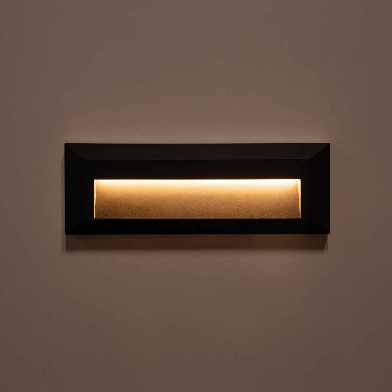 balise-led-exterieure-2w-en-saillie-au-mur-rectangulaire1