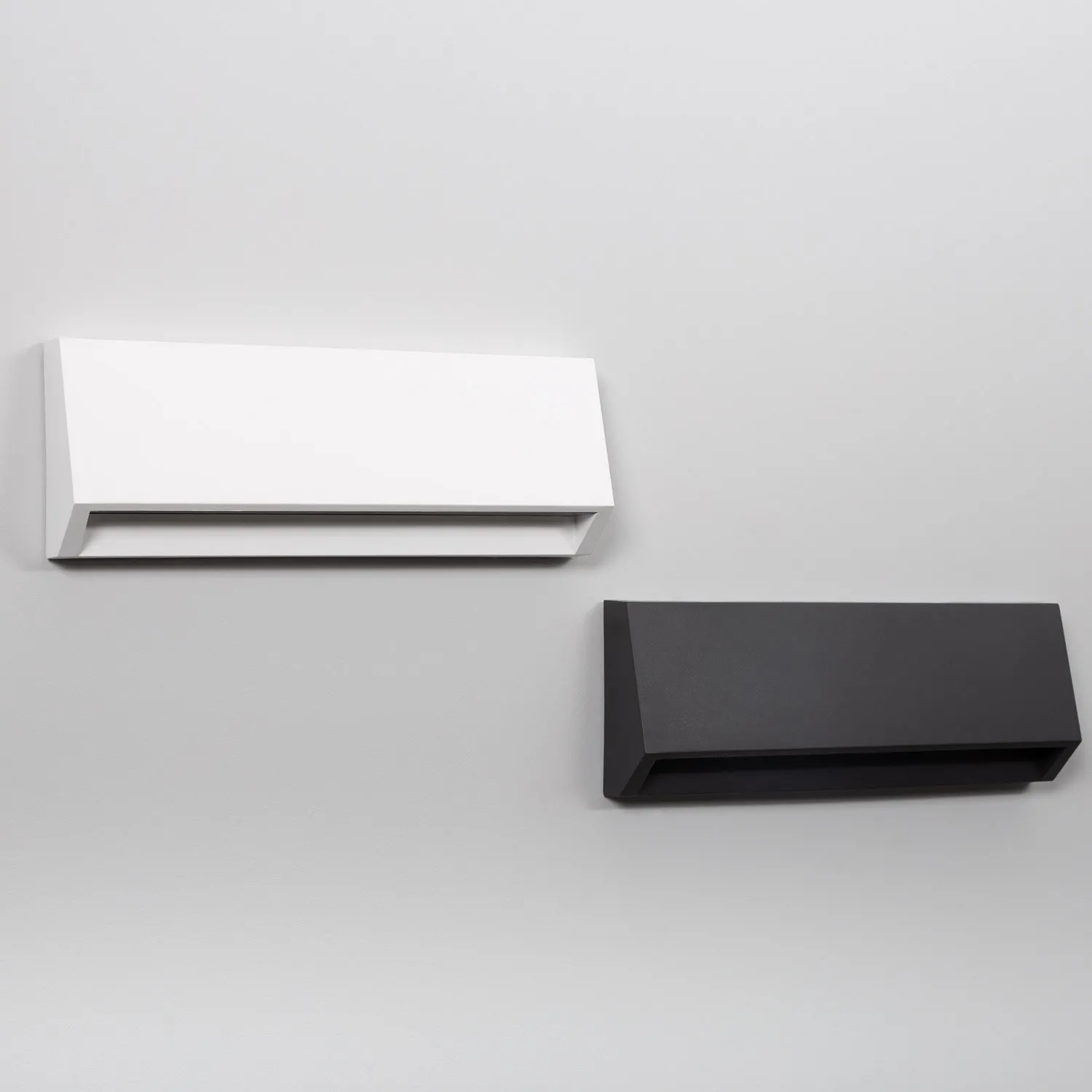 balise-led-exterieure-3w-en-saillie-au-mur-rectangulaire-tunez-blanche.5