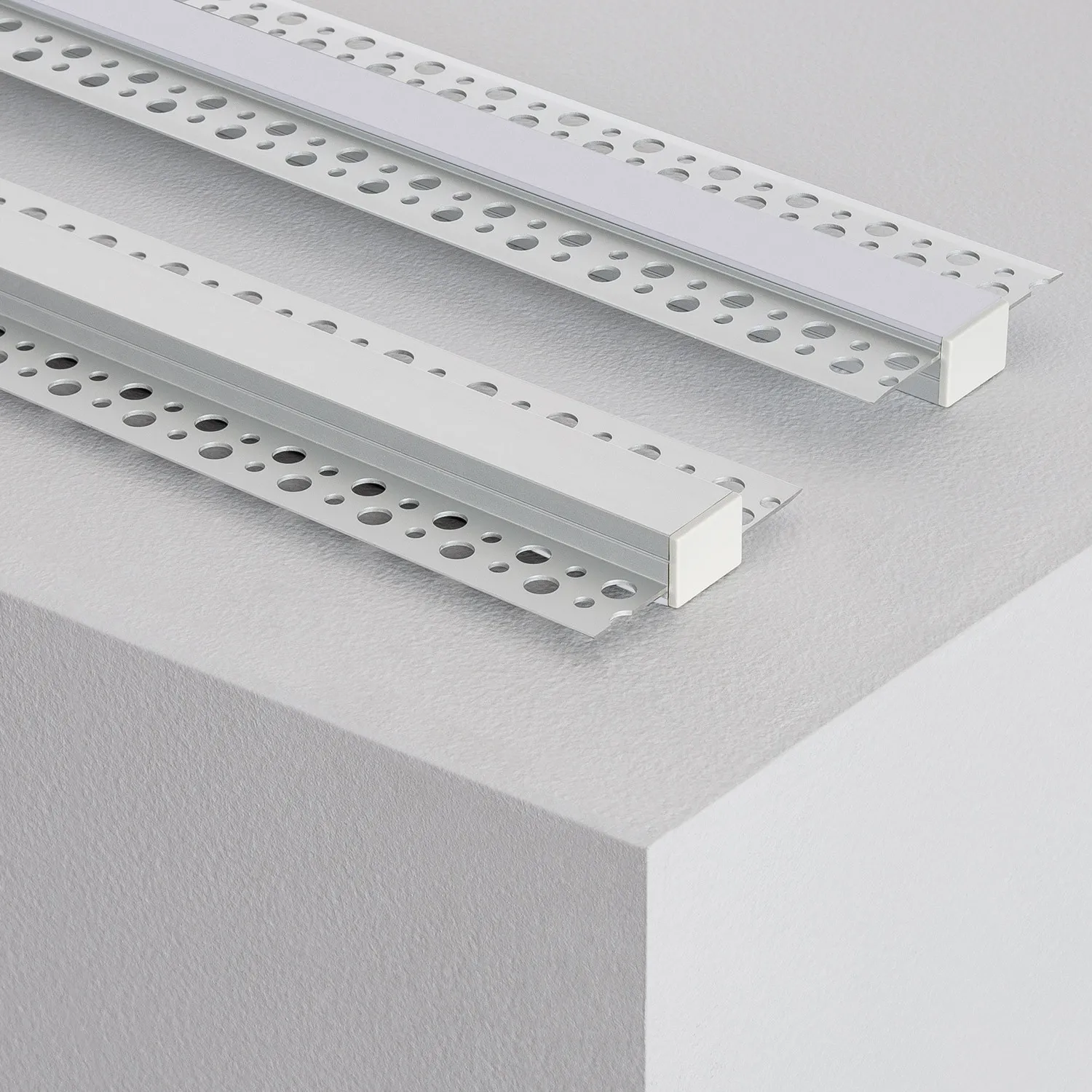 aluminiumprofil-einbau-in-gipsrigips-fur-led-streifen-nach-mass4