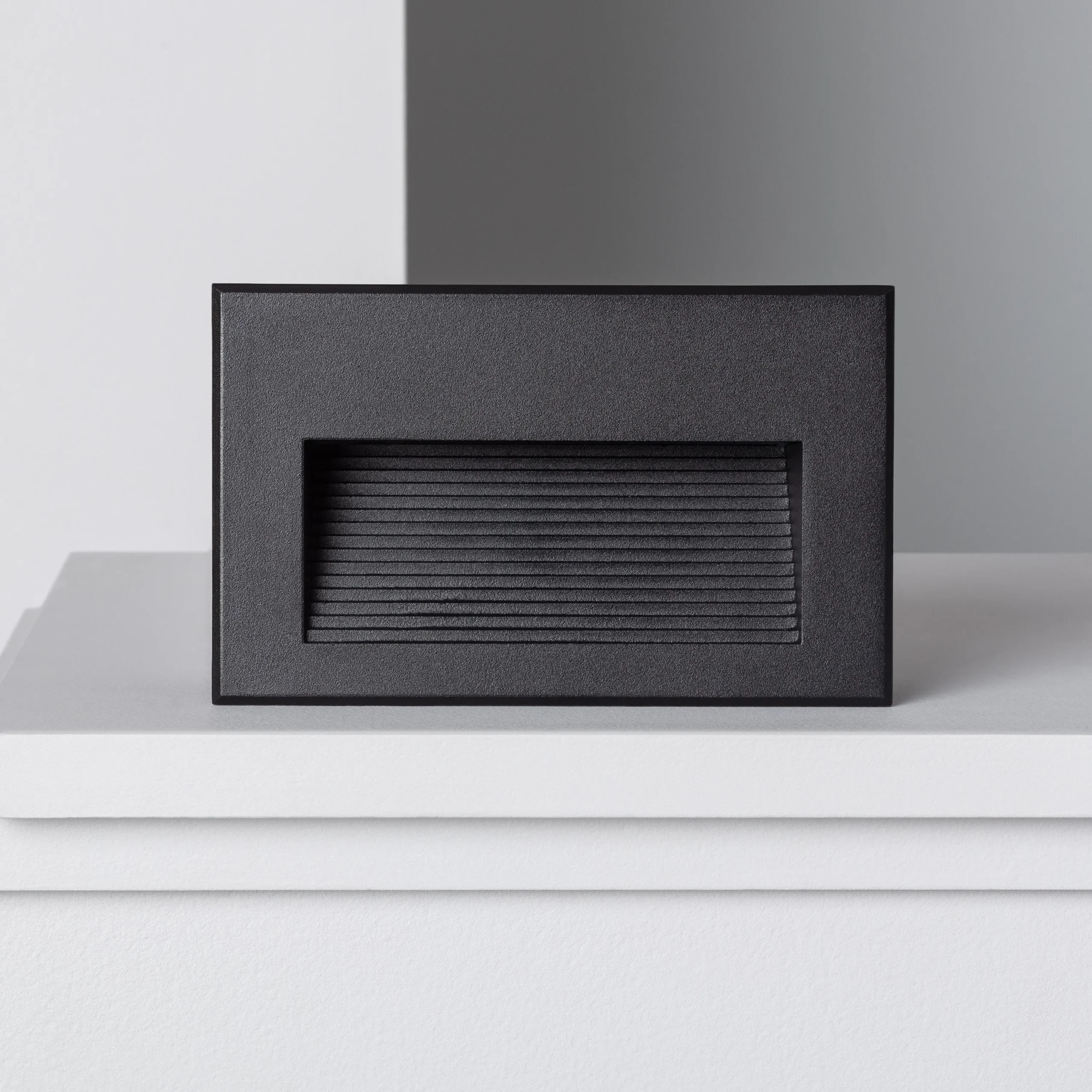 balise-murale-led-encastrable-aluminium-goethe-horizon-5w-noire2