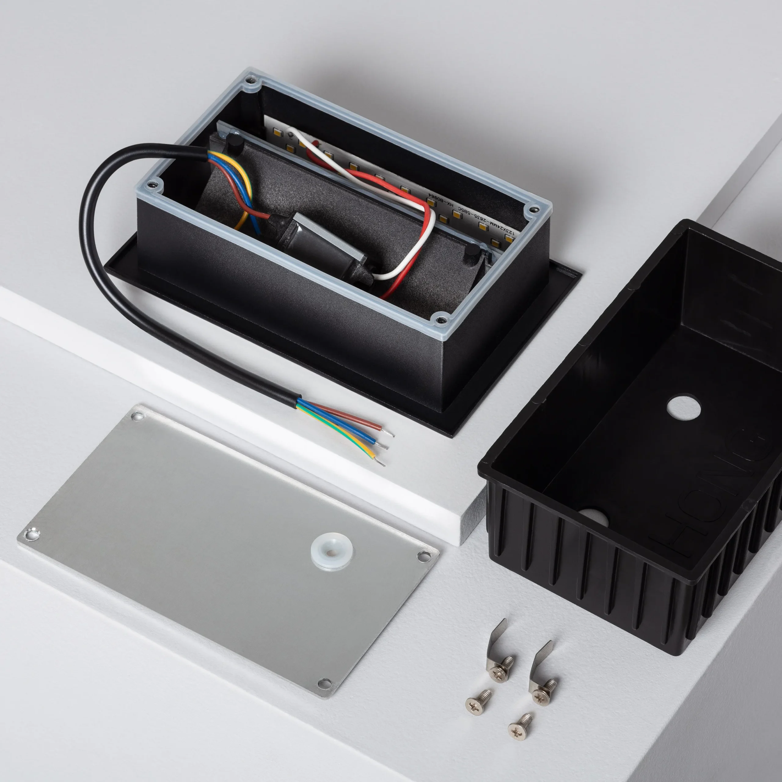 balise-murale-led-encastrable-aluminium-goethe-horizon-5w-noire5