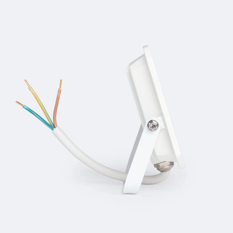 foco-proyector-led-30w-rgbw-con-mando-ir-ip65 (2)