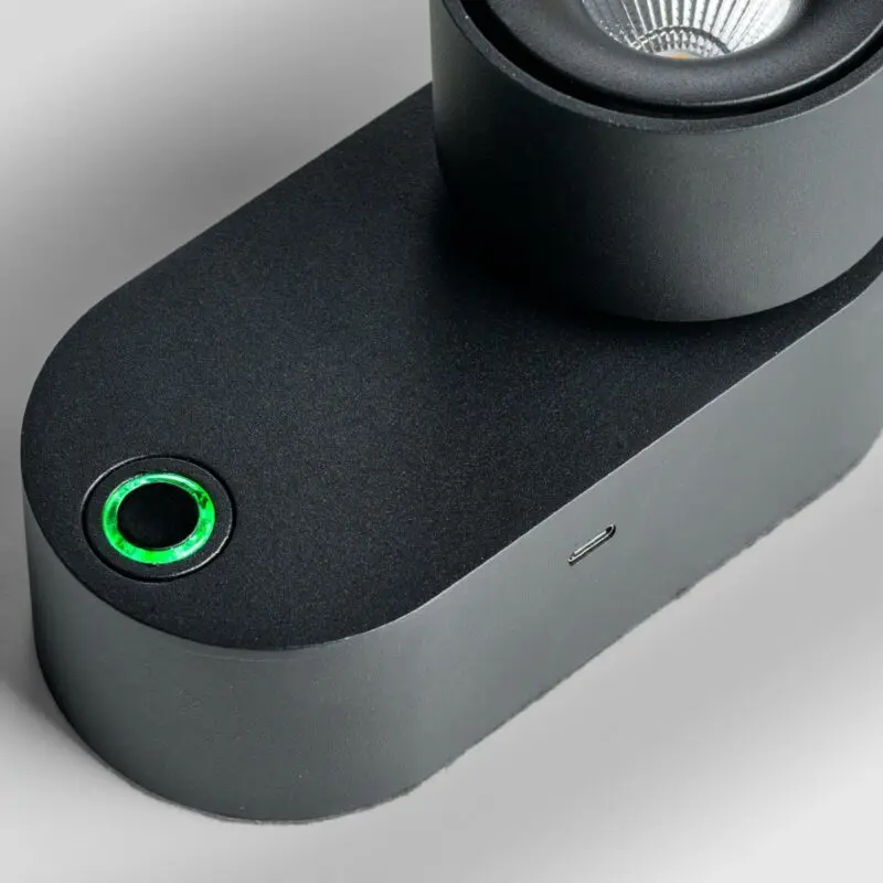 lupia-licht-akkuleuchte-bloc-schwarz-laden2-800x800