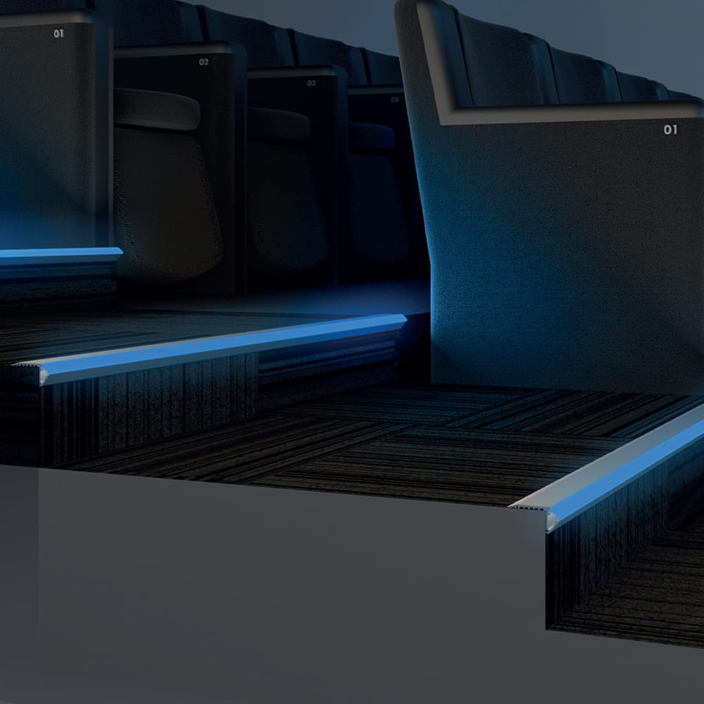 Profil-aluminiowy-schodowy-LED-UP-BOLD12-anodowany-z-kloszem---realizacja-z-przekrojem