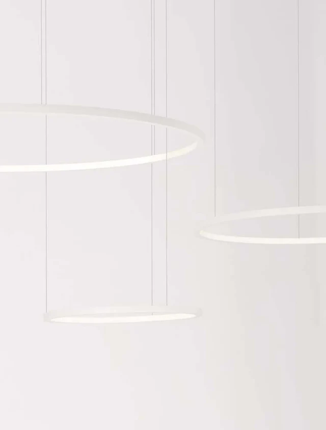 Purple-LED-Pendelleuchte-3-fl----130cm-3000K-181855_1a76a164-c81a-4aea-8f44-5fbfe49beb29