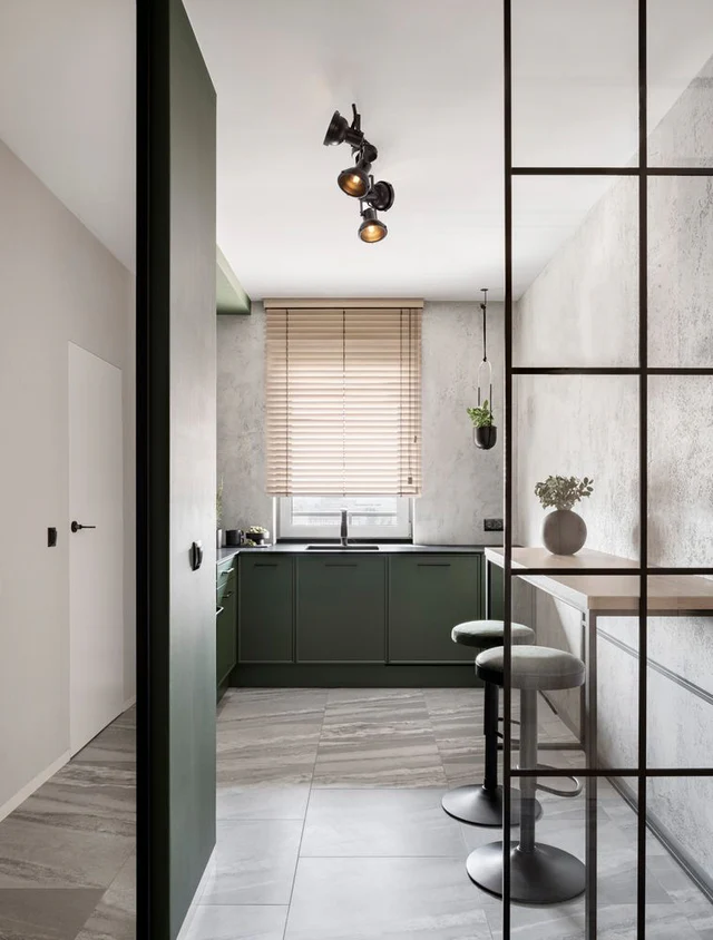 Ruvi-Deckenleuchte-GU10-4-fl-Schwarz-181317