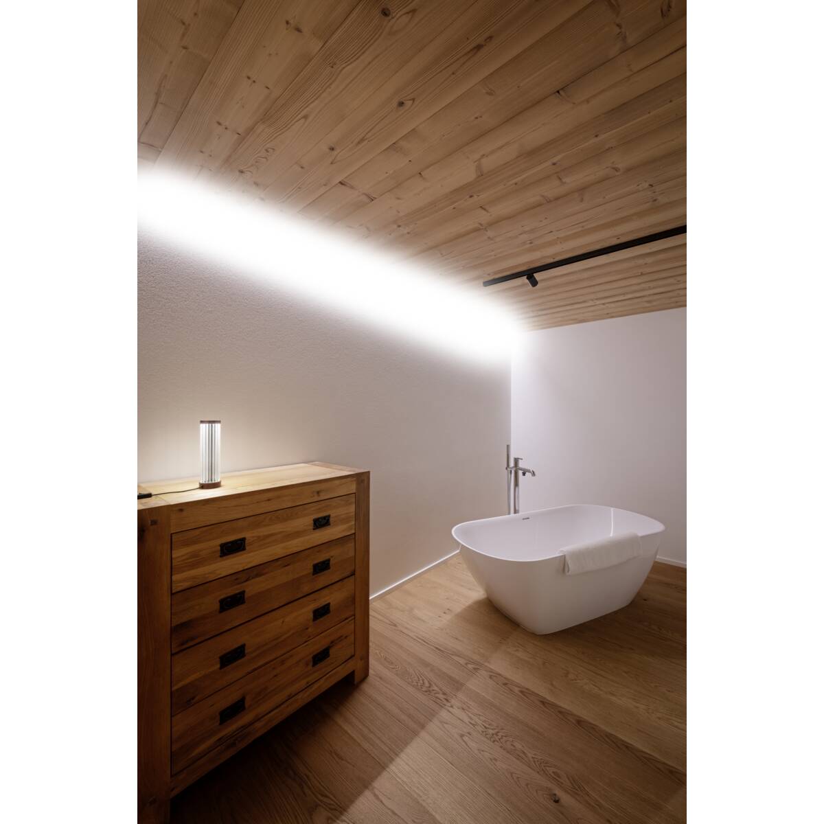 SLV_1008040_A1_H_RGB