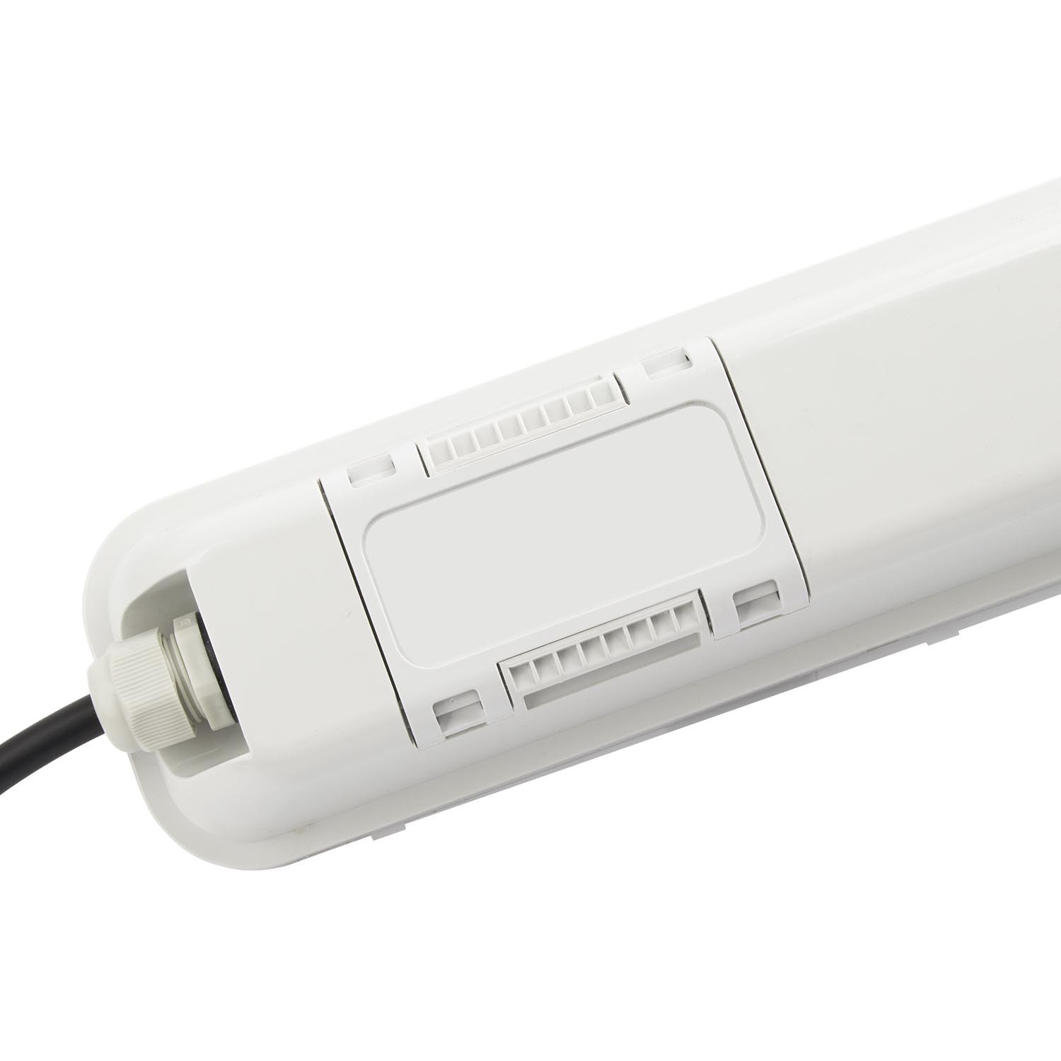 LED Wannenleuchte integriert 600mm 18W Dimmbar 1-10V IP65