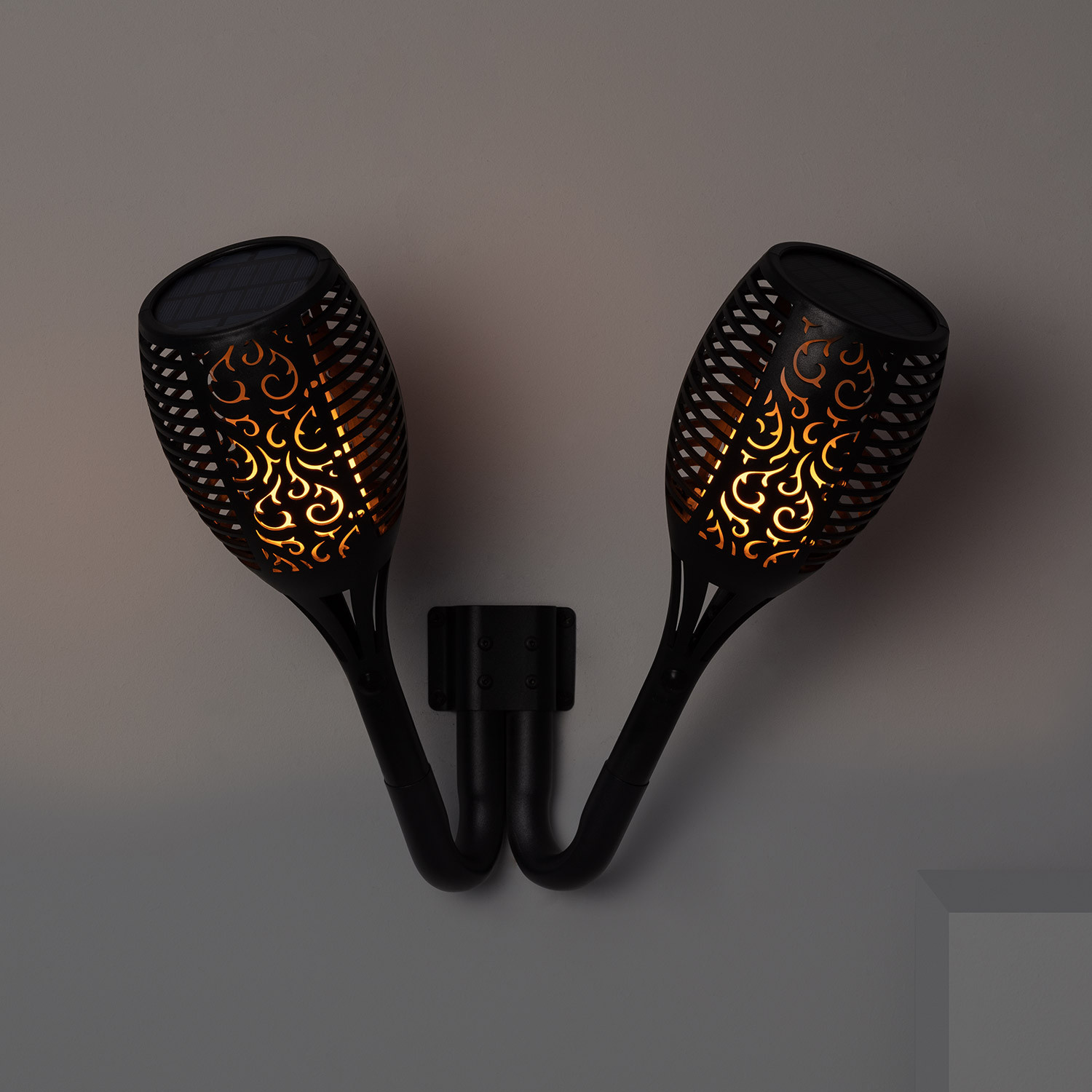 Zweiflammige LED Fackelleuchte mit Flammeneffekt