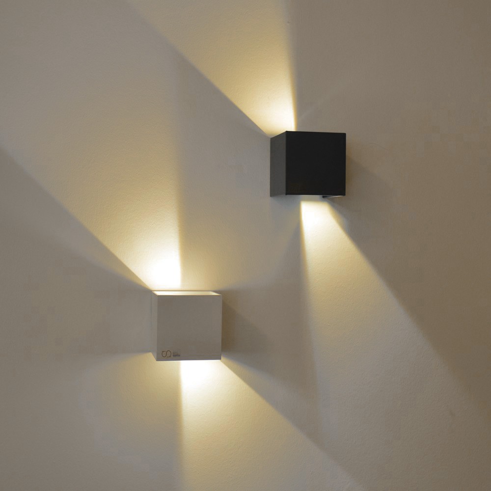 s.LUCE pro Ixa LED Wandleuchte IP44 verstellbare Winkel aus Holz